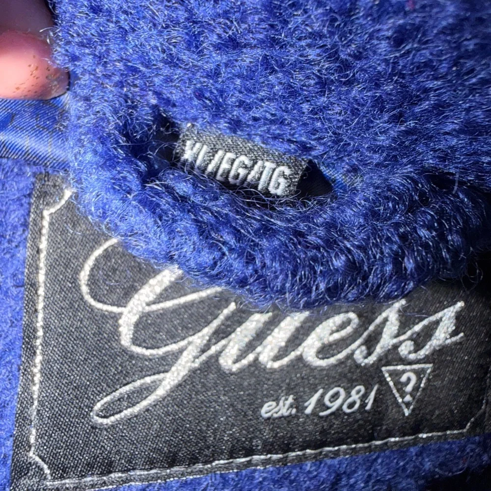 GUESS Blue Zip-Up Jacket Size XL Soft Knit Light Pilling Coat Great Condition - Picture 15 of 15